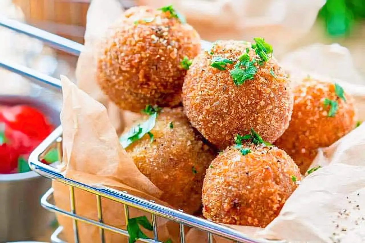 6.-Bitterballen-Curacao-Food-Recipes-Of-The-Caribbean